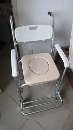 Cadeira de Rodas de Banho