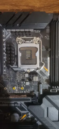 Placa-mãe ASUS TUF Z490-PLUS - Defeito - Retirada de Peças