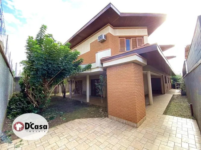 Sobrado à venda com 3 suítes, próximo a região central, condomínio Imperial, Taubaté - SP