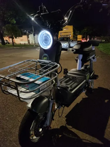 Vendo duas escooter iguais por 9 0km