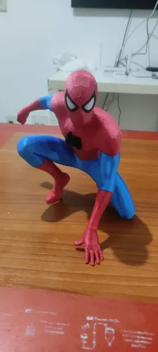 Boneco homem aranha