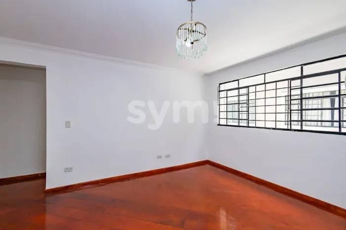 Apartamento térreo com vaga no Mossunguê