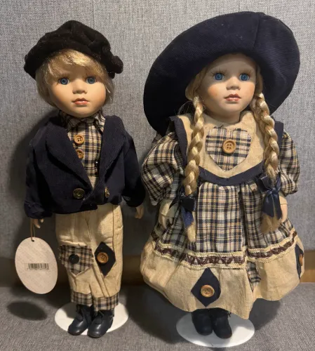 Casal de bonecos porcelana 