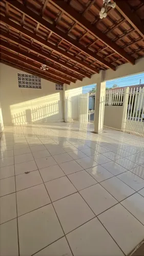 Aluga-se Casa no Condomínio Sávio Brandão com 2 quartos, Jardim Mossoró - Cuiabá - MT