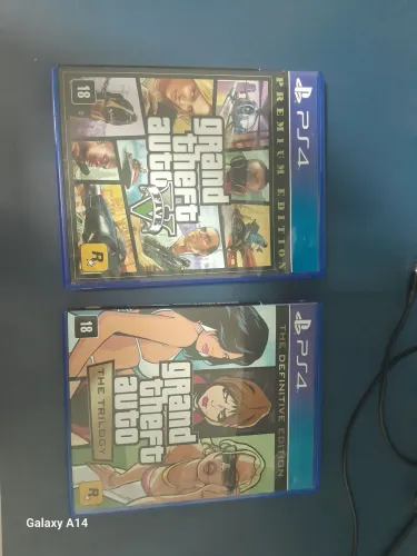 Vendo jogos gta pouco uso.