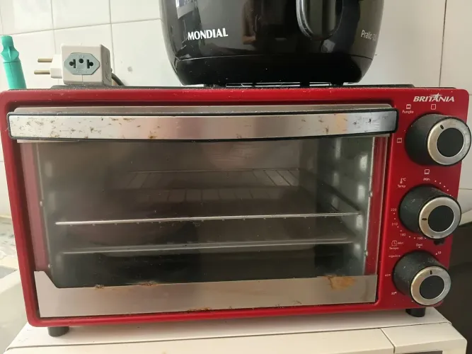 Forno elétrico Britânia 