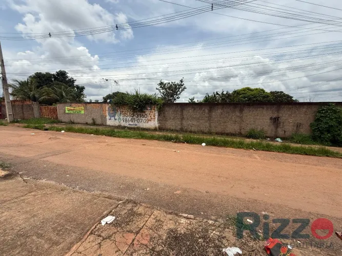 Lote de esquina com 615,50 m² no Pacaembu, quitado e escriturado, Valparaíso de Goiás