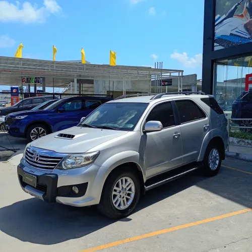 Toyota Hilux SW4 SRV D4-d 4X4 3.0 TDI Dies. AUT 2014