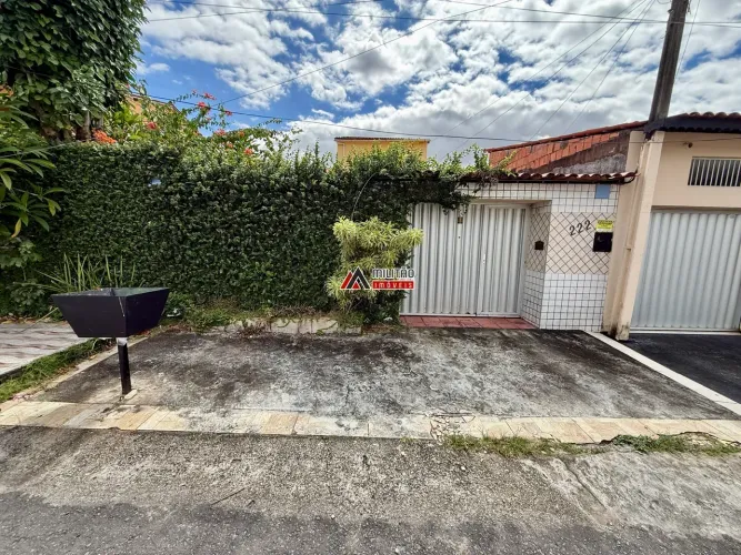 Excelente casa para venda 188m2 com 4 quartos ao lado do Super do Povo - Serrinha - Fortal