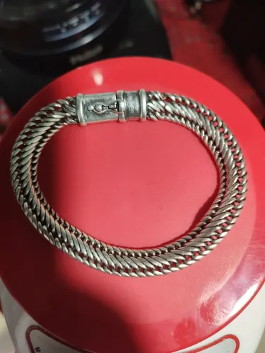 Pulseira de prata 925! Com 36..gramas e 22 cm fecho gaveta!