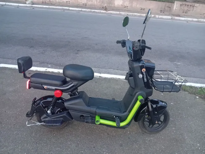 Scooter elétrica