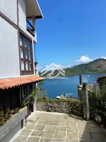 Casa no condomínio praia do Engenho - Angra dos Reis - RJ