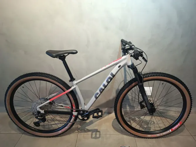 Bicicleta Caloi Explorer Pro 29 Shimano Deore 12v Tamanho 15