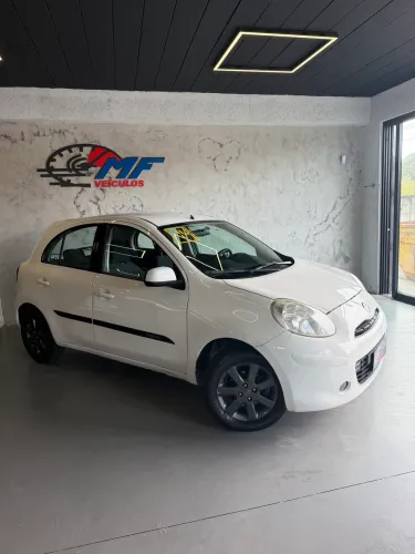 Nissan March SV 1.6 16V Flex Fuel 2014