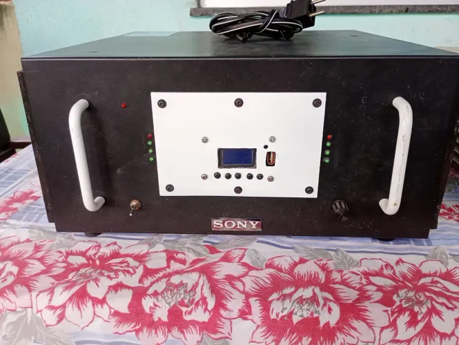 Som. Montado. Potência. Rádio. USB. Bluetooth. Leia.