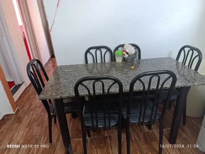 Mesa 6 cadeiras