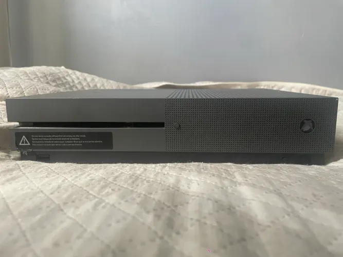Xbox One S (Slim)