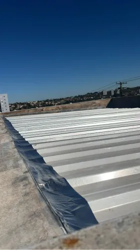Solução telhado sobre telhado