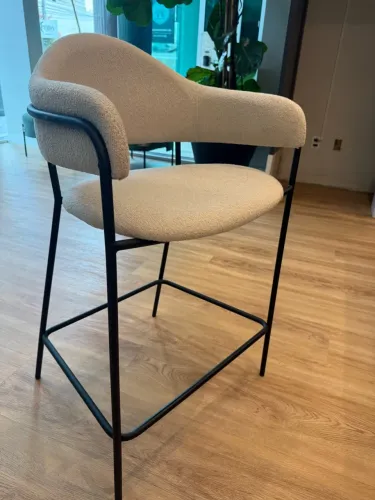 Banqueta alto padrão