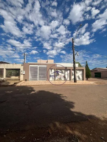 Casa com 3 Suítes à venda por R$ 850.000,00 - Flodoaldo Pontes Pinto - Porto Velho/RO