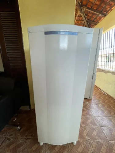 Vendo geladeira Cônsul