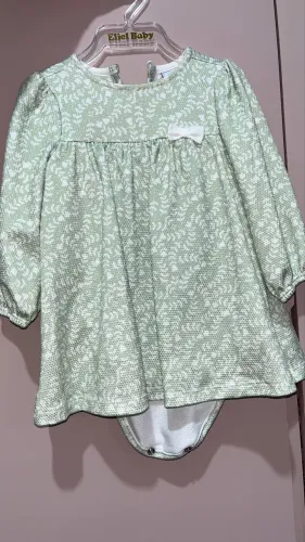 Vestido com bory para bebê