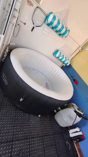 Lay-Z Spa Miami Ofurô Piscina Hidromassagem com bolhas 