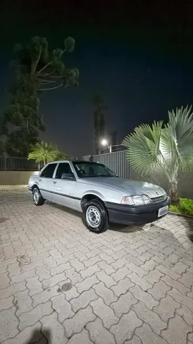 Chevrolet Monza GLS/ Hi-tech 2.0 EFI 2P E 4P 1996