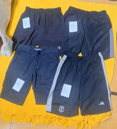 Quatro shorts por 50,00
