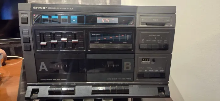 Som 3 em 1 Sharp SG-30B Vintage + 2 Caixas - Toca Disco / Rádio / K7