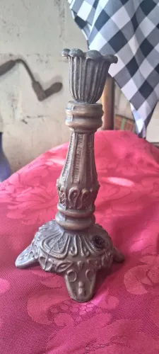 Castiçal base para luminaria em metal antiga