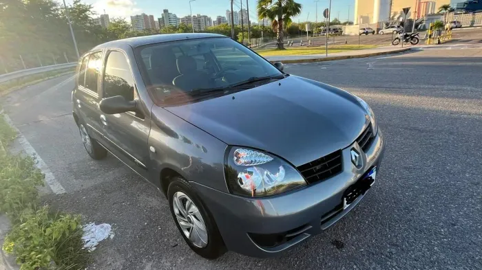 Renault Clio Hi-flex 1.0 16V 5P 2011