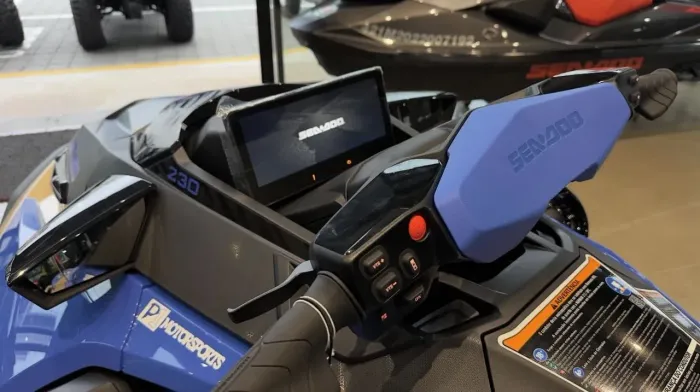 Jet-ski wake pro230 seadoo