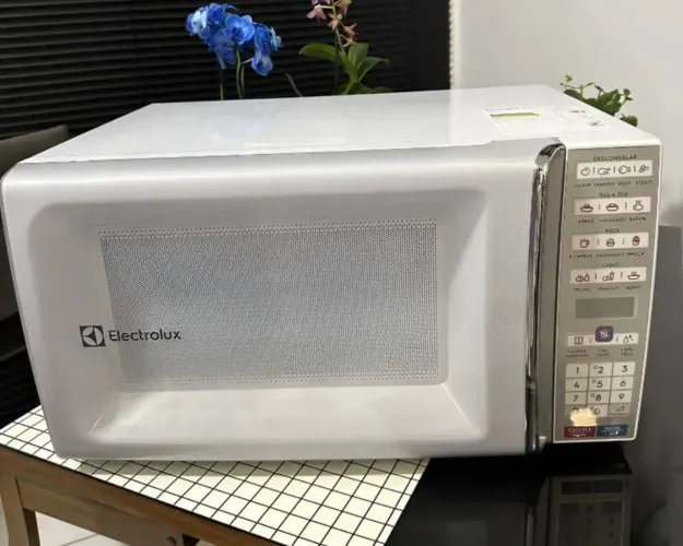Microondas Eletrolux 34 litros 