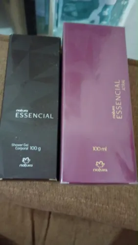 Kit de perfume e gel hidratante