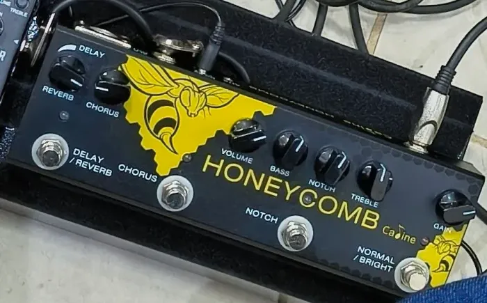 Pedal PreAmp Acústico Honey Comb