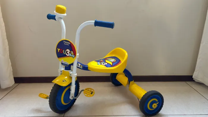 Triciclo infantil 