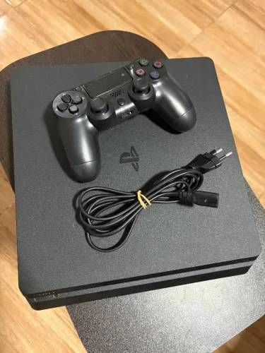 PS4 SEMI-NOVO 