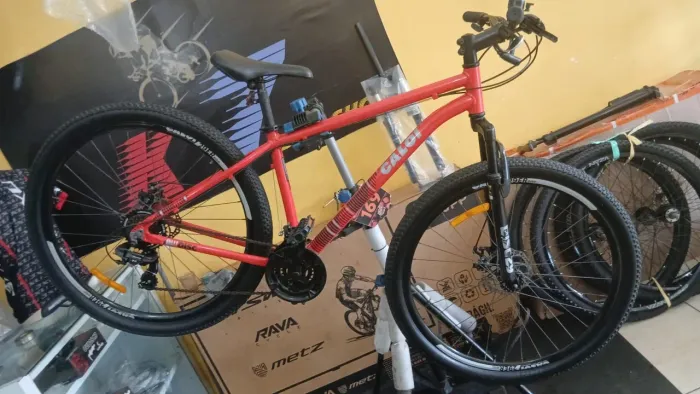 Bike Caloi aro 29 alumínio Semi-nova!