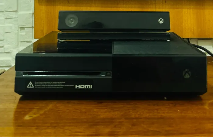 Vendo xbox one usado com kinect