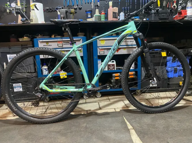 Oggi 7.0 Suspa ar Transmissão 01x10 K7 11/48T Freio Shimano Pedivela Hollowtec
