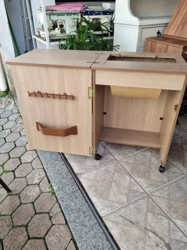 Gabinete pra máquina de costura 