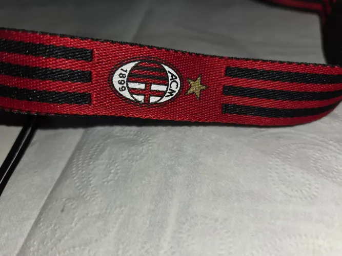 PORTA CHAVE OU CORDÃO DO MILAN ITALIANO , OFICIAL , ADIDAS !