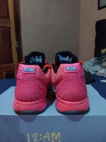 Vendo tênis Nike de basquete masculino modelo: Ja Morant 2 koolaid