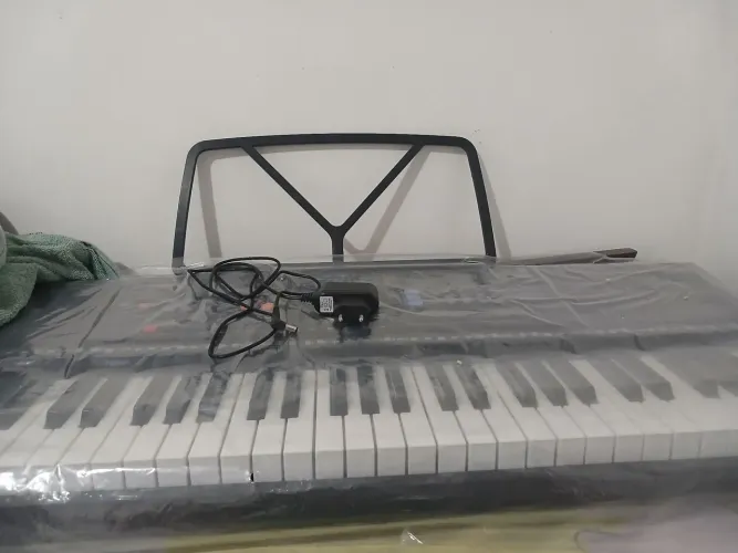 TECLADO SPRING NOVO + SUPORTE
