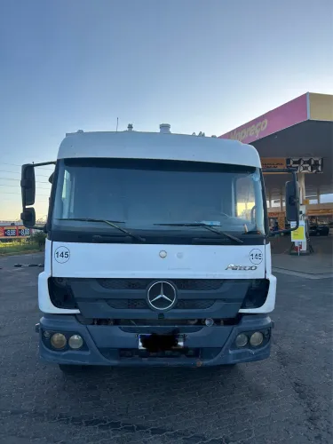 Atego compactador de Lixo 