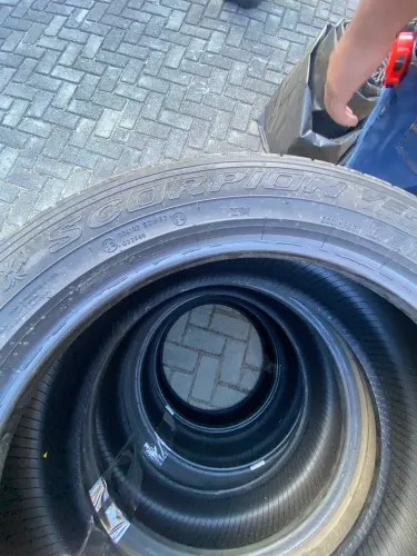 Pneu 225/55 R18 Scorpion Verde