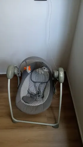 Cadeira de balanço eletrônica para bebês - Kiddo