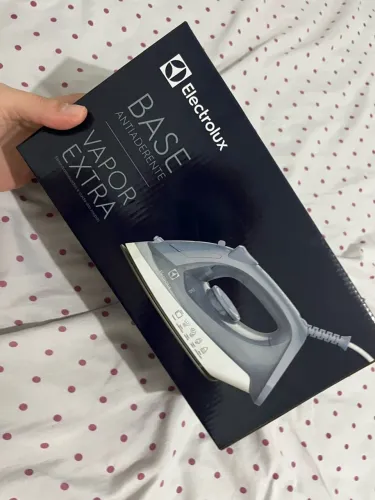 Ferro de passar seco e vapor Electrolux