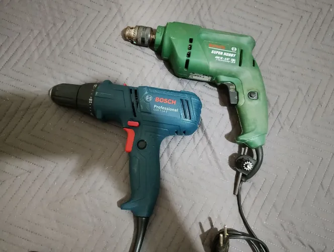 KIT BOSCH: PARAFUSADEIRA + FURADEIRA PROFISSIONAL (OPORTUNIDADE)